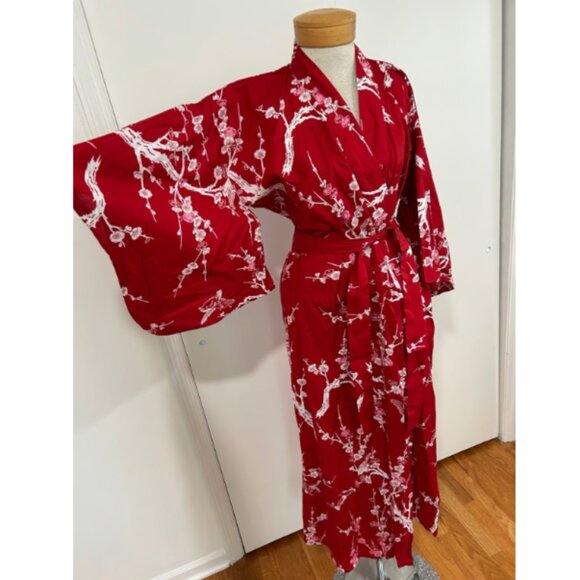 Made in Japan 100% Cotton Red White Asian Floral Pattern Original Kimono S M - Picture 2 of 10